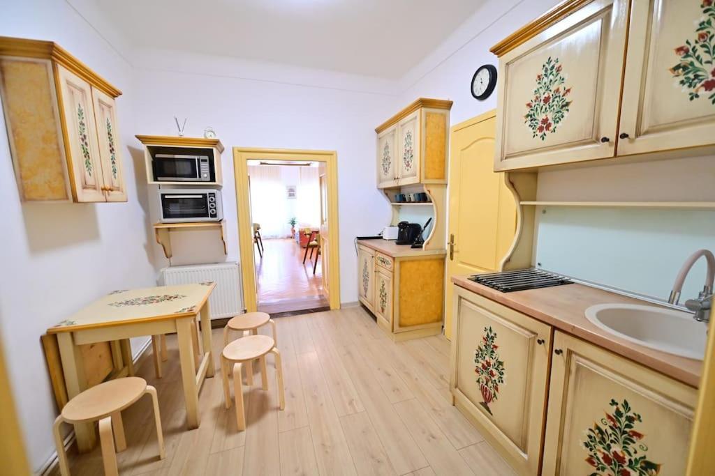 Appartement Flh - Althaus à Sibiu Extérieur photo