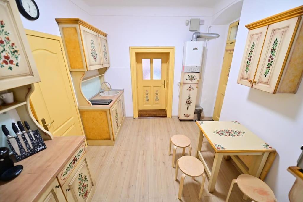 Appartement Flh - Althaus à Sibiu Extérieur photo